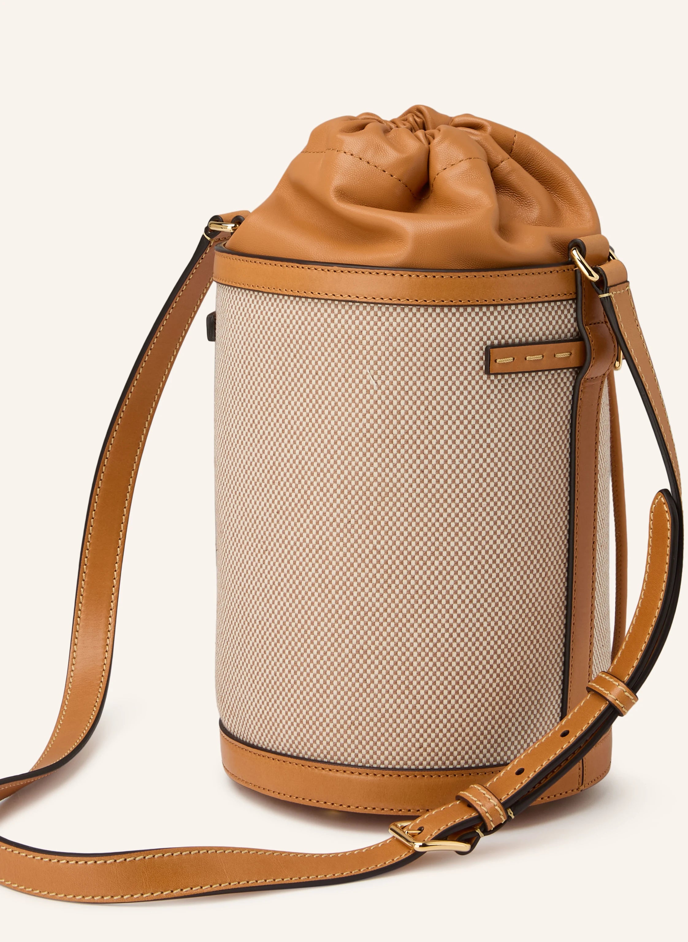 VALENTINO GARAVANI BUCKET BAG - BEYMEN