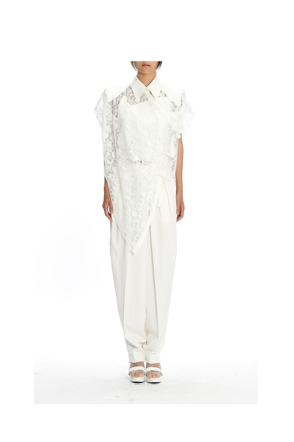 GAZE DE LIN A DRAPED SLEEVELESS LACE BLOUS - BEYMEN