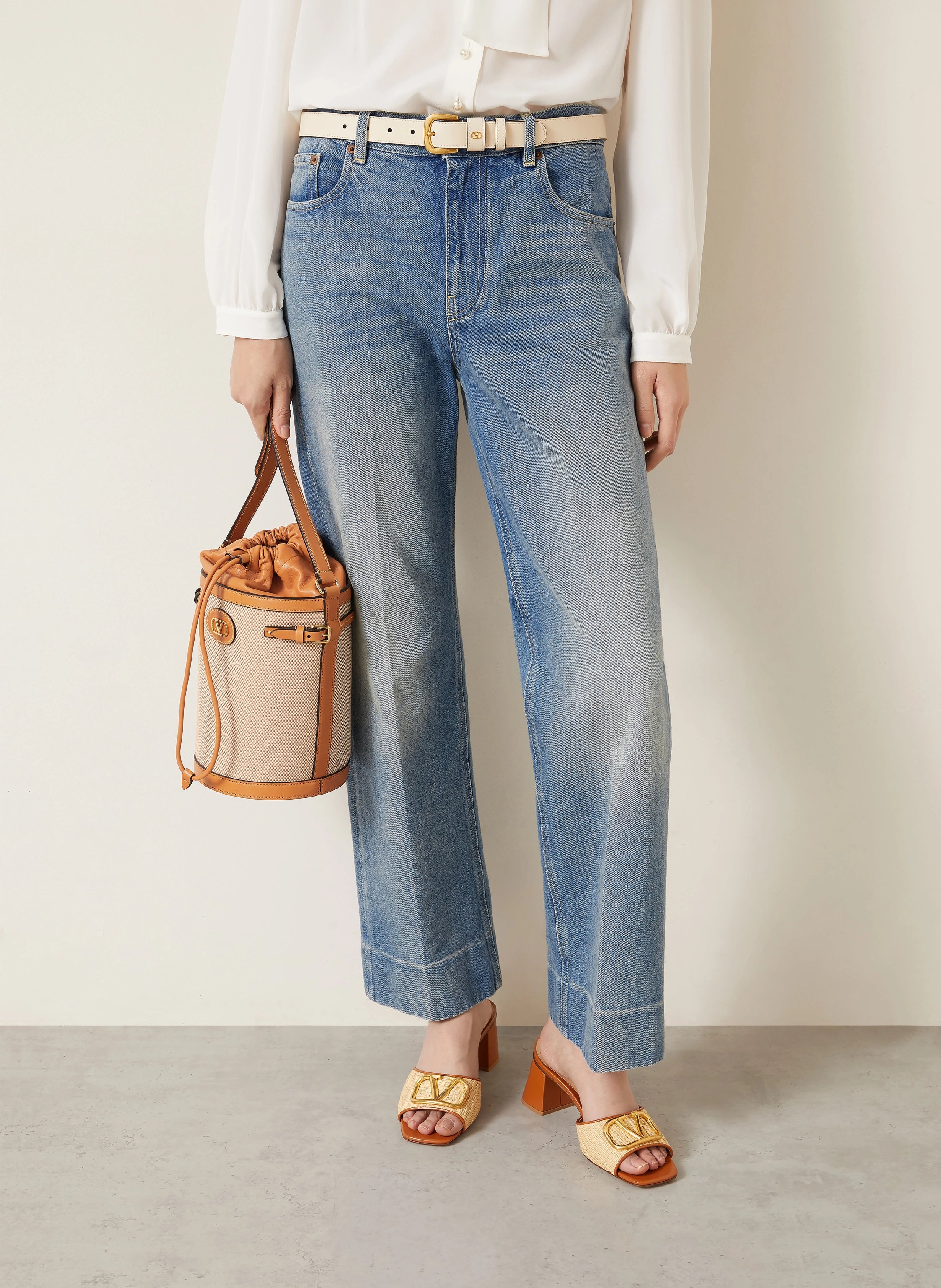 VALENTINO GARAVANI BUCKET BAG - BEYMEN