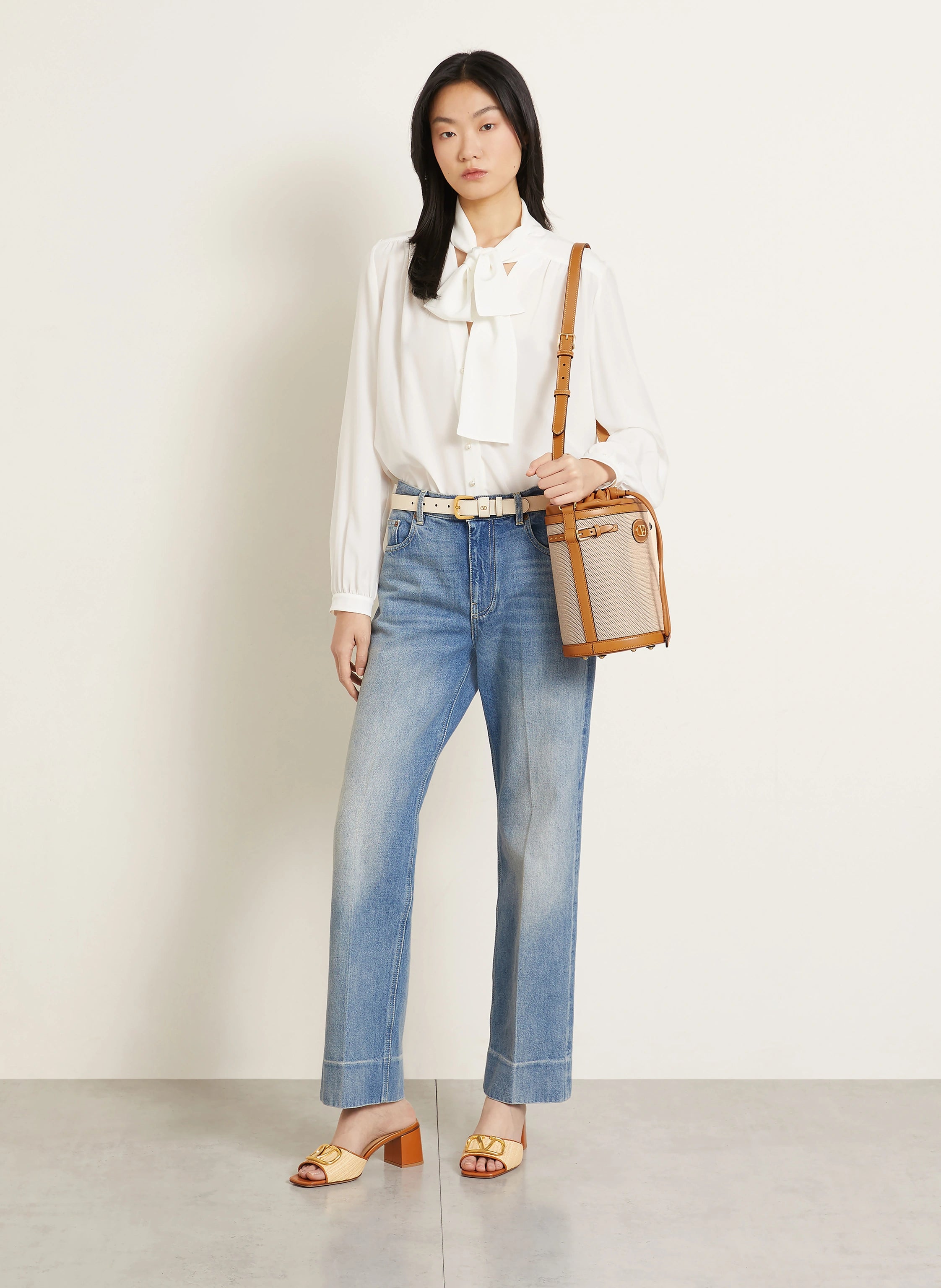 VALENTINO GARAVANI BUCKET BAG - BEYMEN