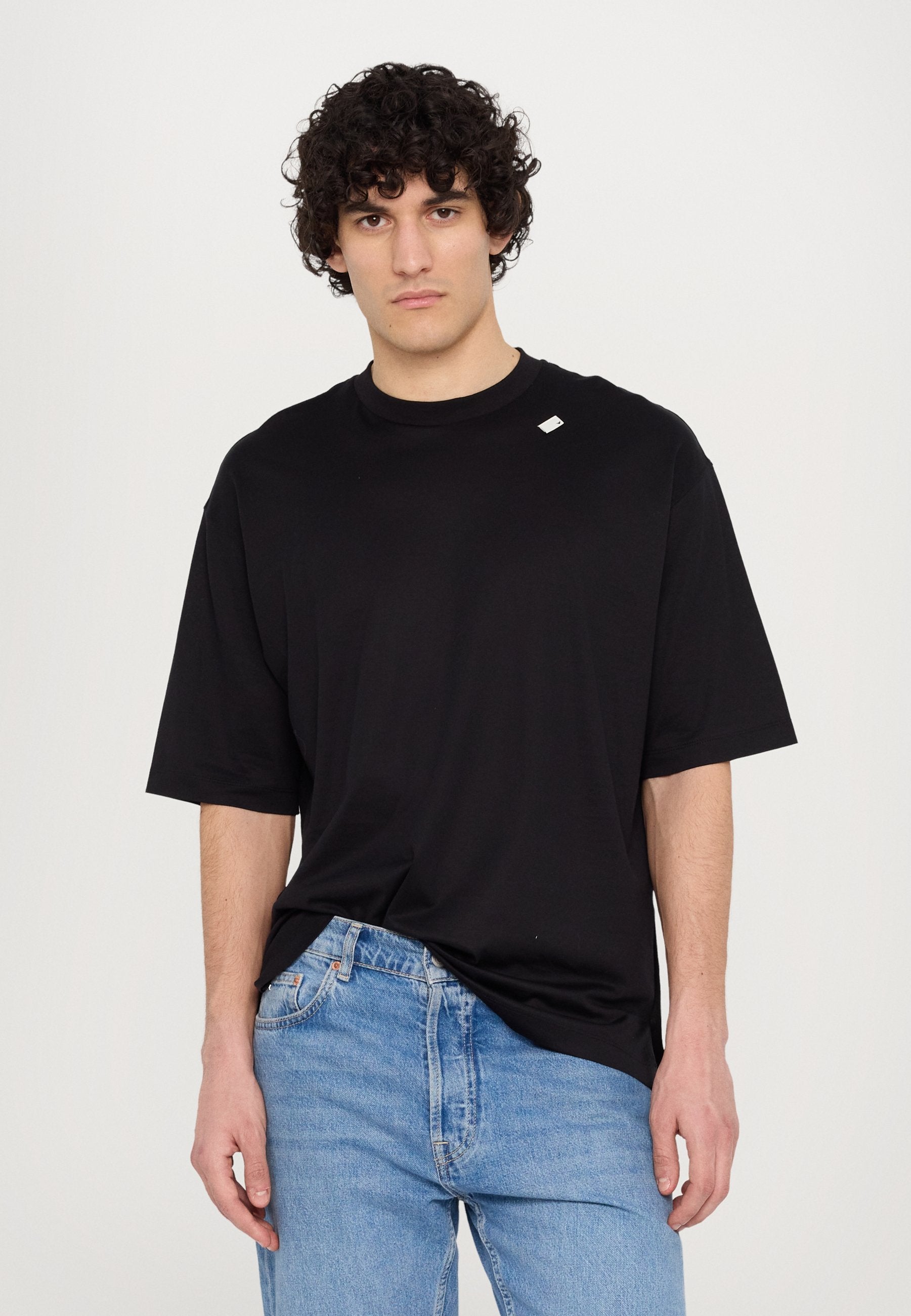 EMPORIO ARMANI OVERSIZED T-SHIRT WITH MICRO TAG - BEYMEN