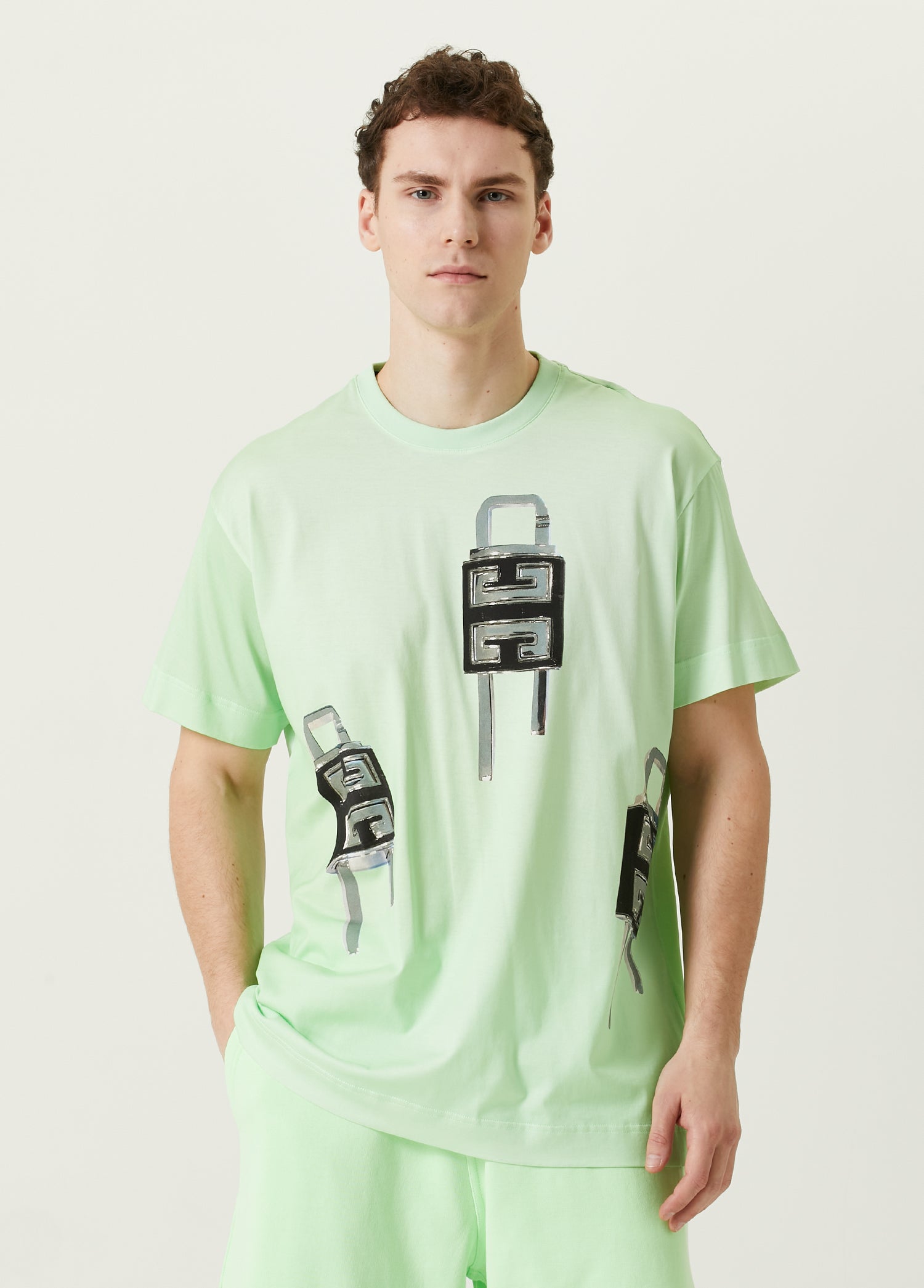 GIVENCHY T-SHIRT