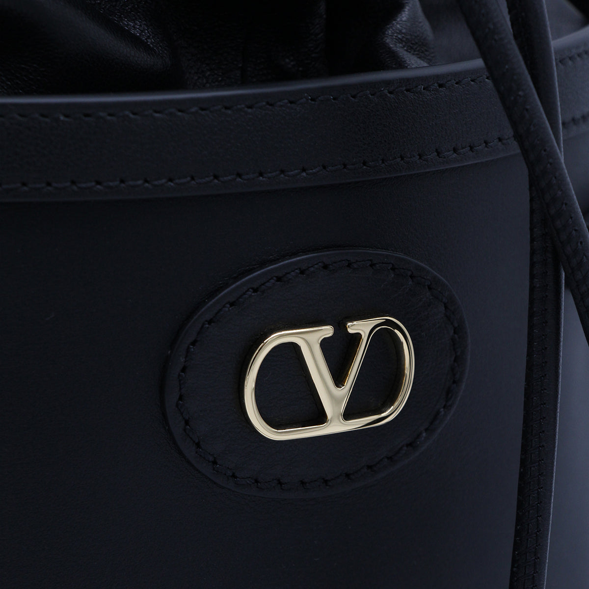 VALENTINO GARAVANI BUCKET BAG - BEYMEN