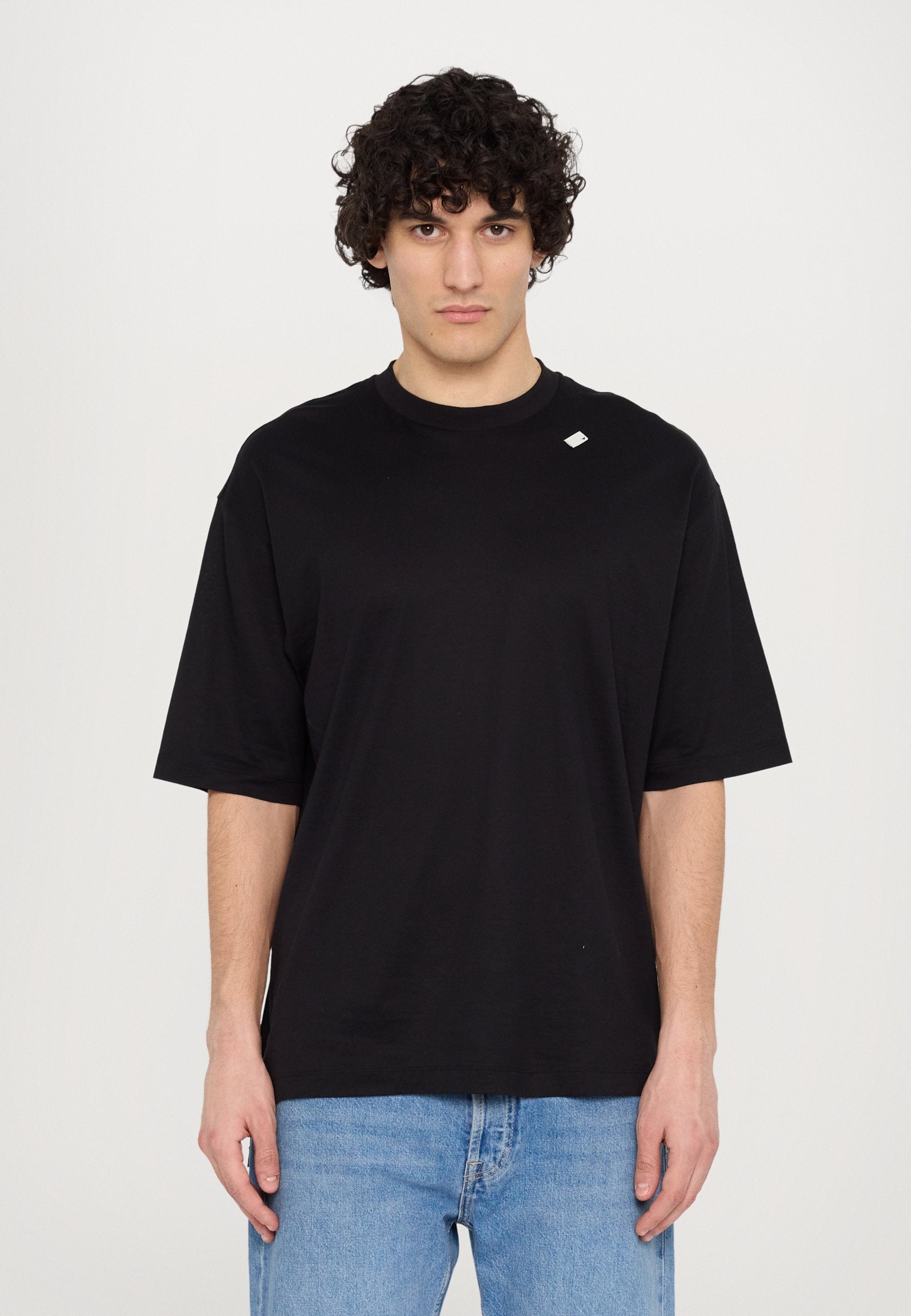 EMPORIO ARMANI OVERSIZED T-SHIRT WITH MICRO TAG - BEYMEN