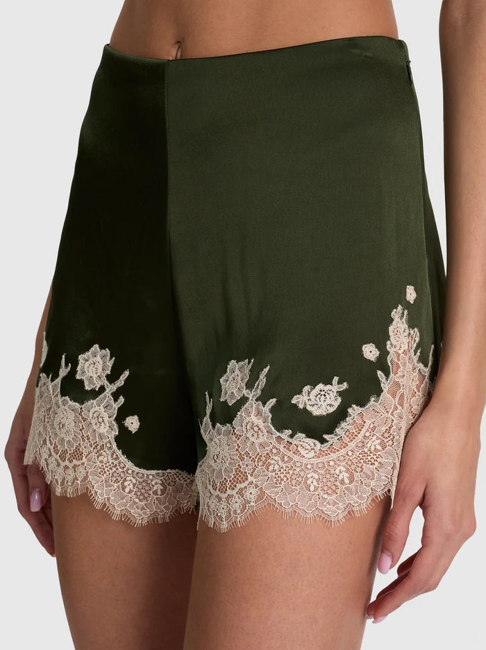 ALICE + OLIVIA CUTAWAY LACE SHORT - BEYMEN