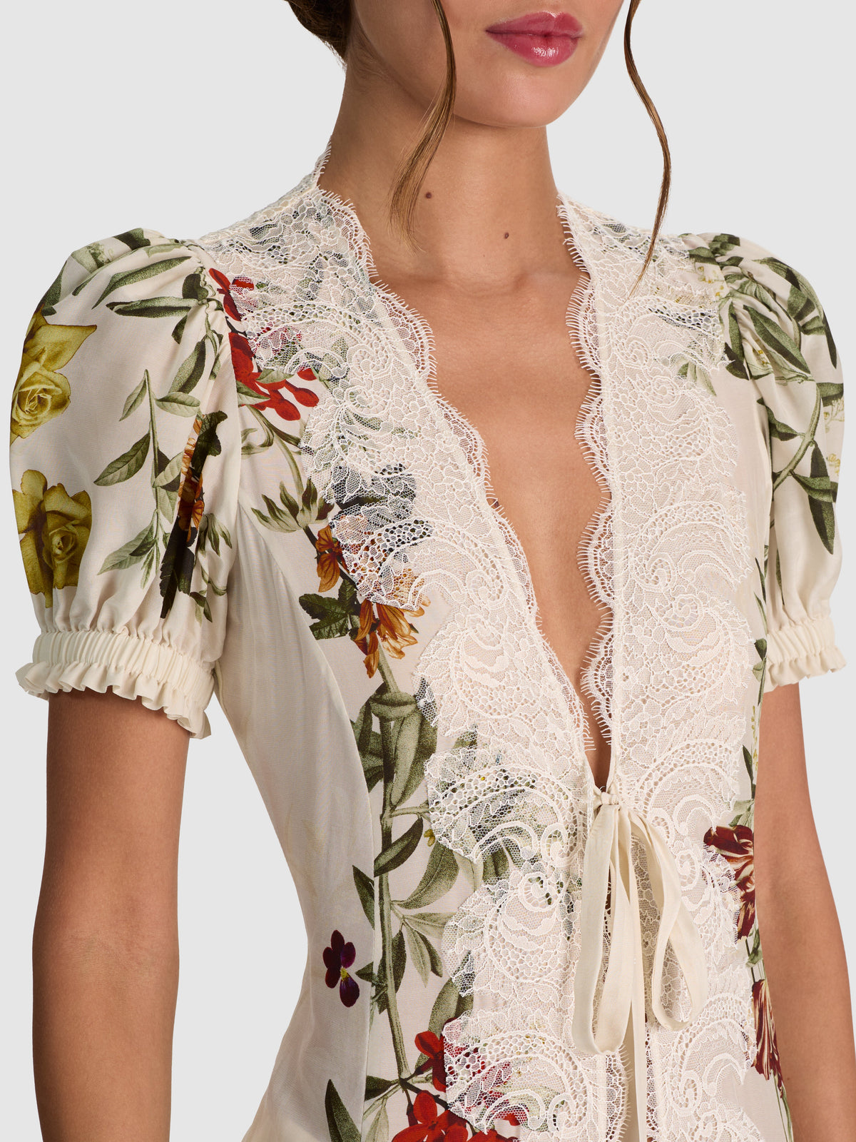ALICE + OLIVIA SLV WRAP ROBE - BEYMEN