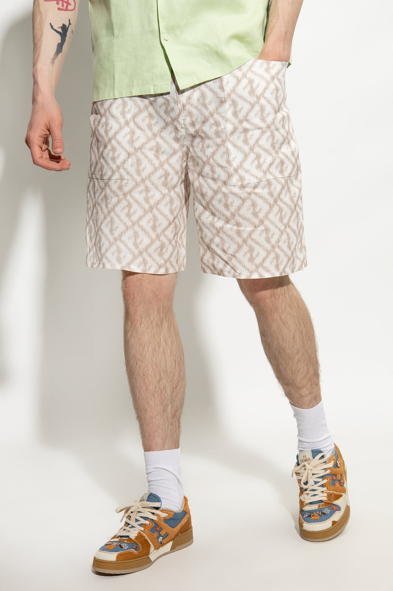 Fendi Shorts with logo - Men