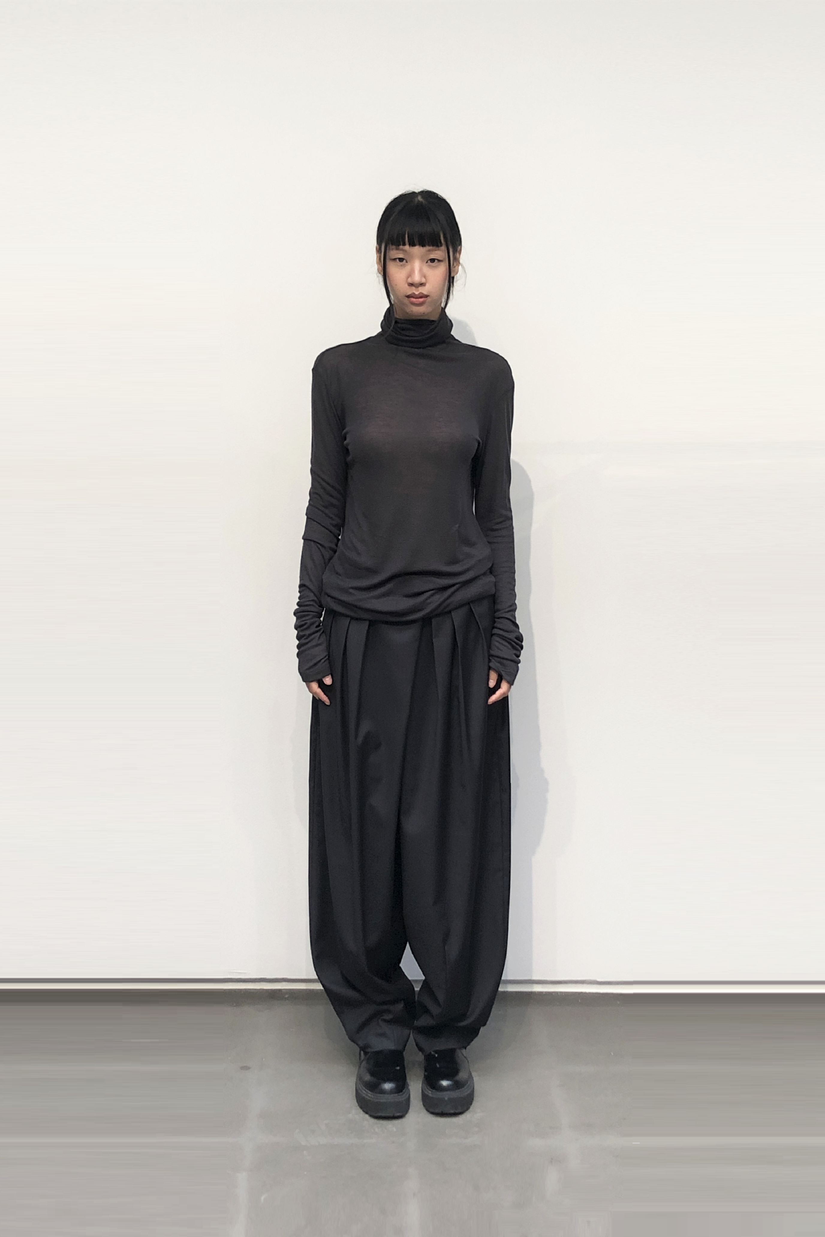 GAZE DE LIN TUCK BARREL PANTS