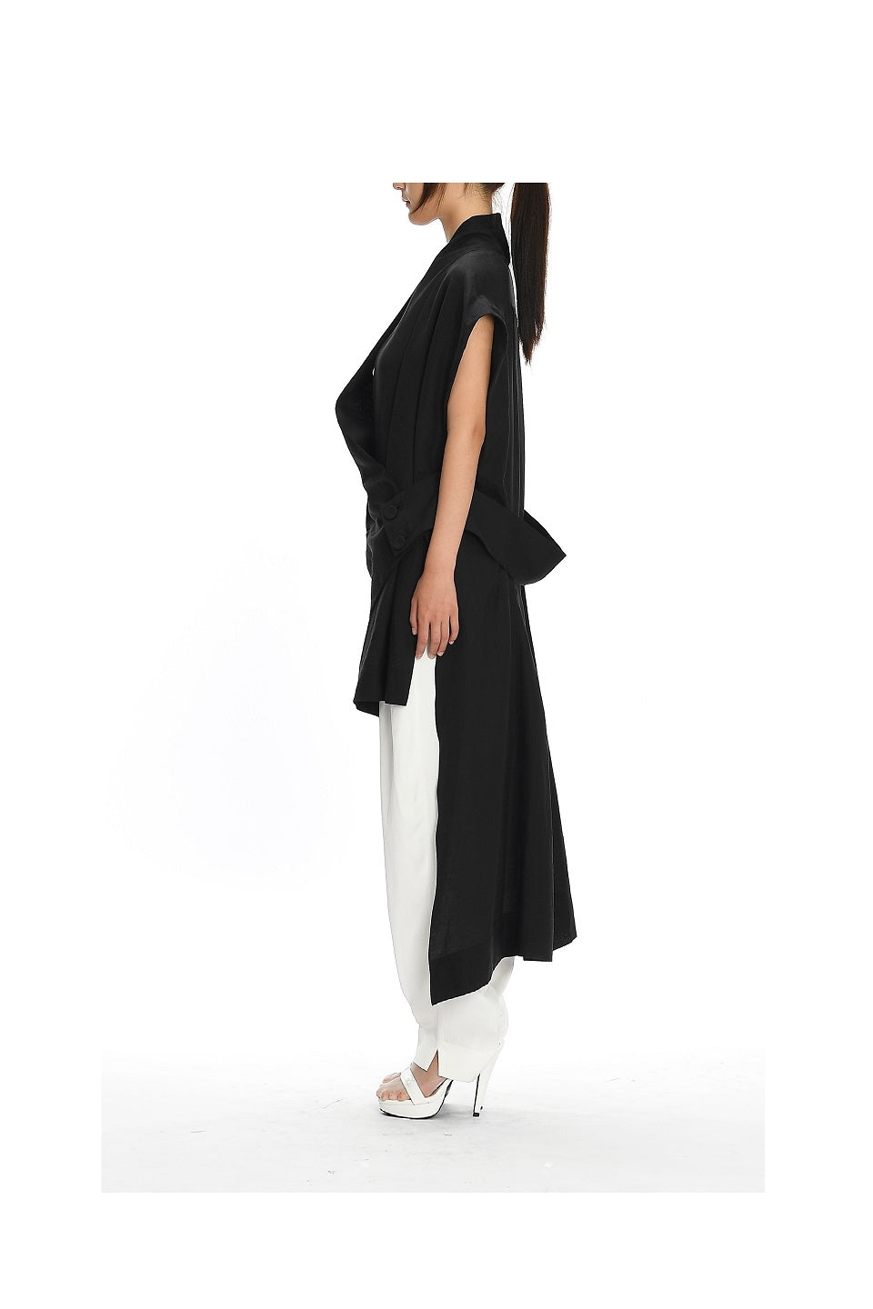 GAZE DE LIN DRAPE COLLARLESS LINEN VEST - BEYMEN