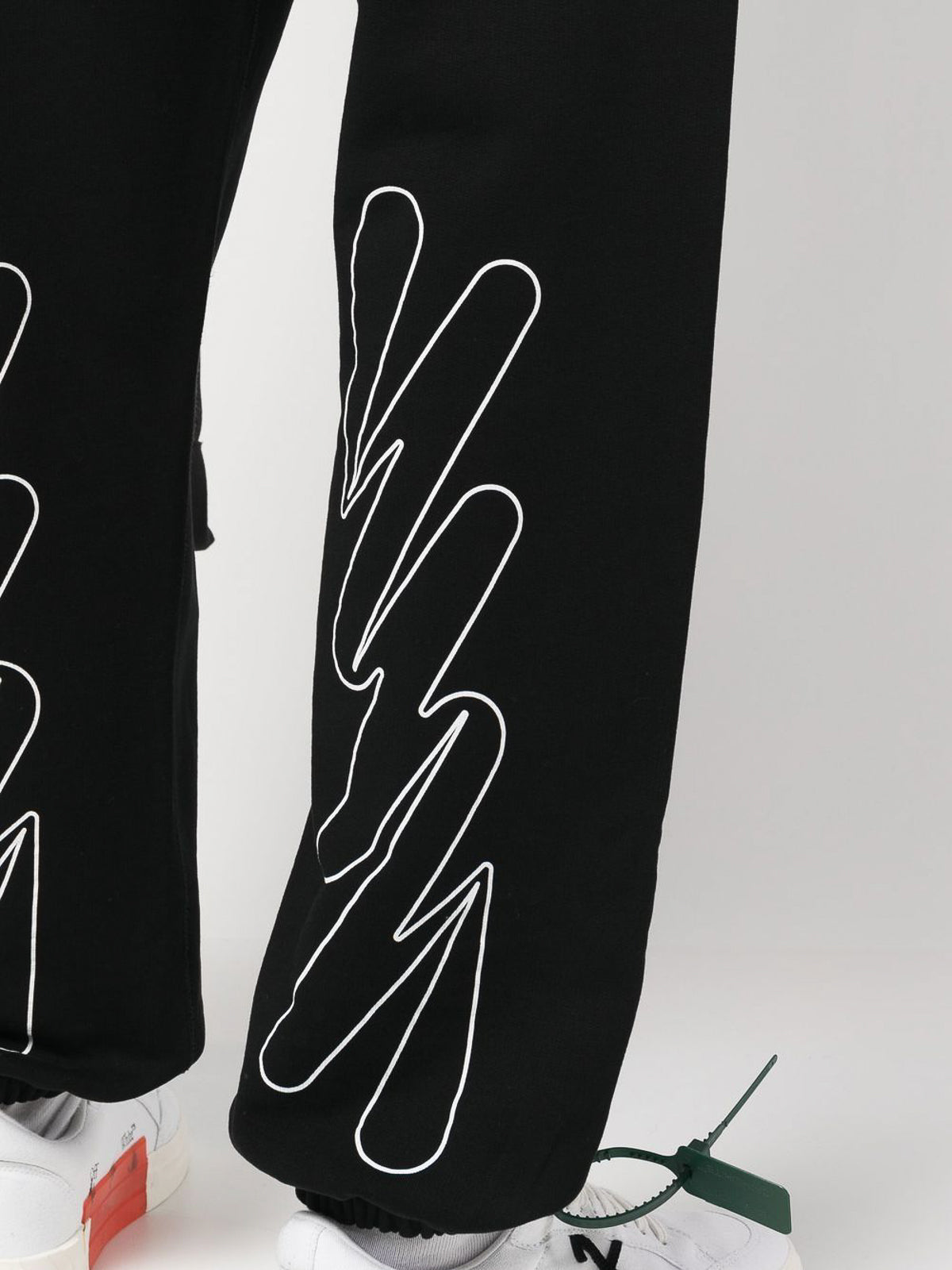 OFF-WHITE WAVE OUTL DIAG SLIM SWEATPANT - BEYMEN