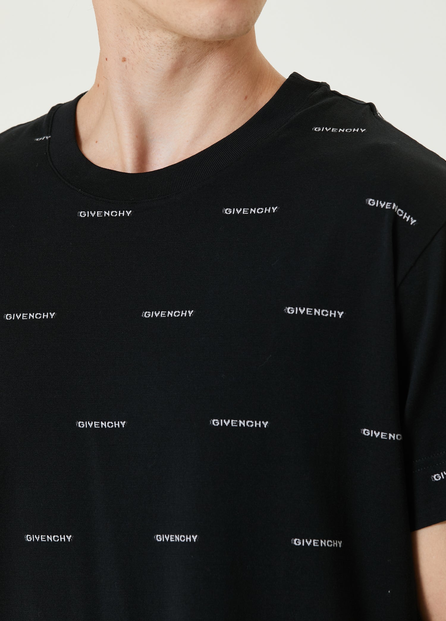 GIVENCHY T-SHIRT