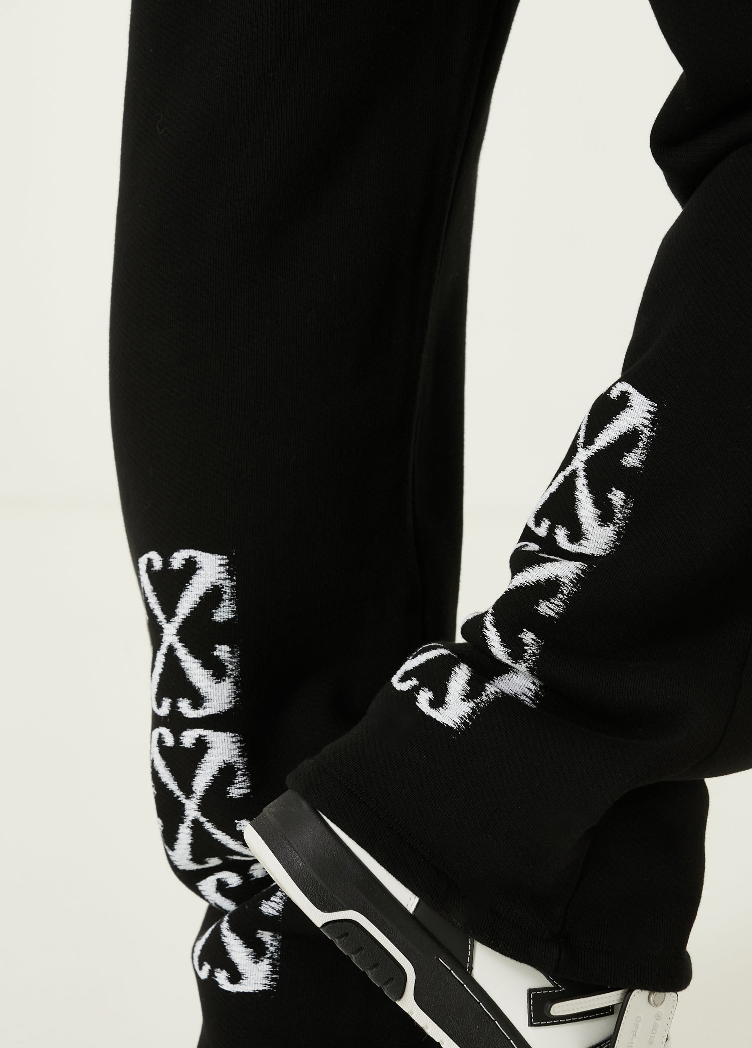 OFF-WHITE SWEATPANTS
