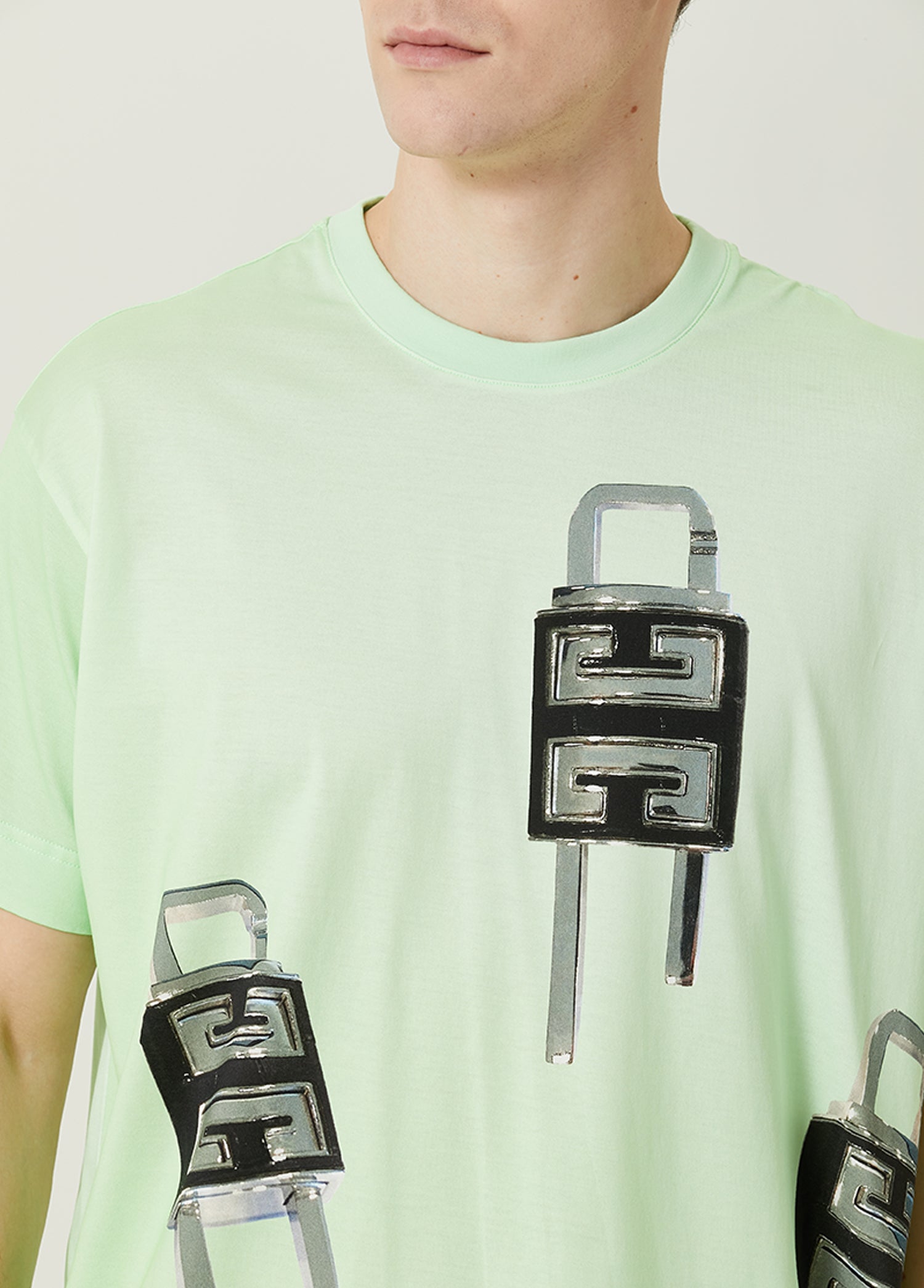 GIVENCHY T-SHIRT
