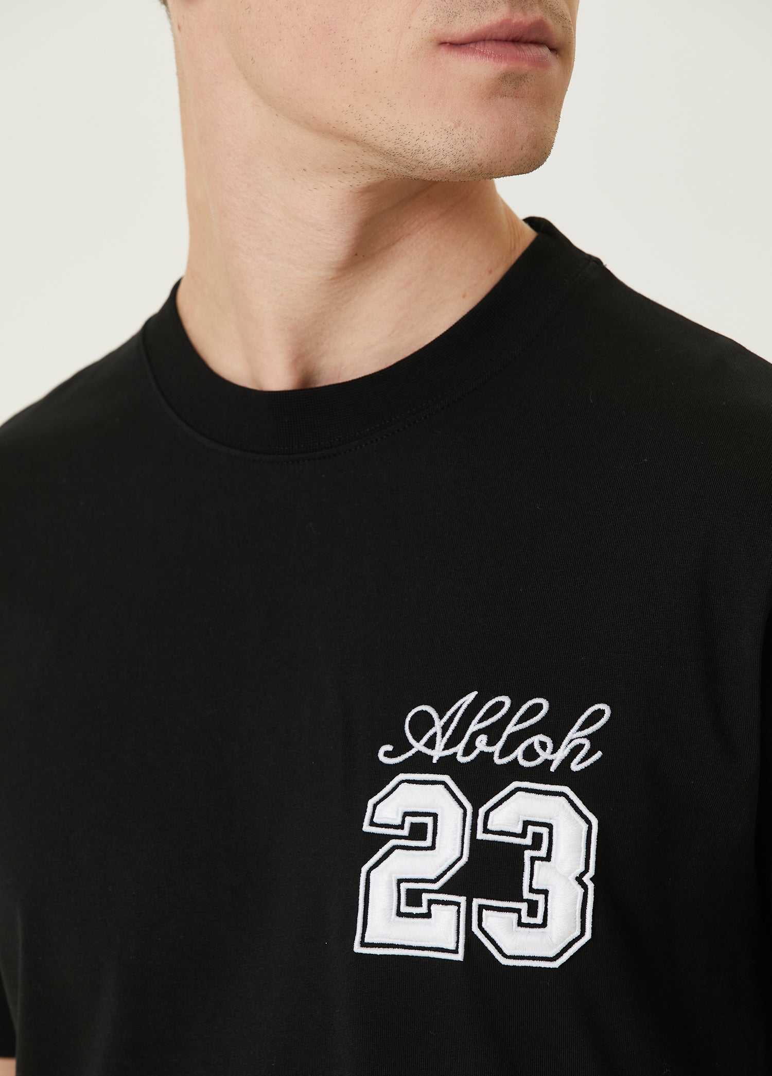 OFF-WHITE T-SHIRT