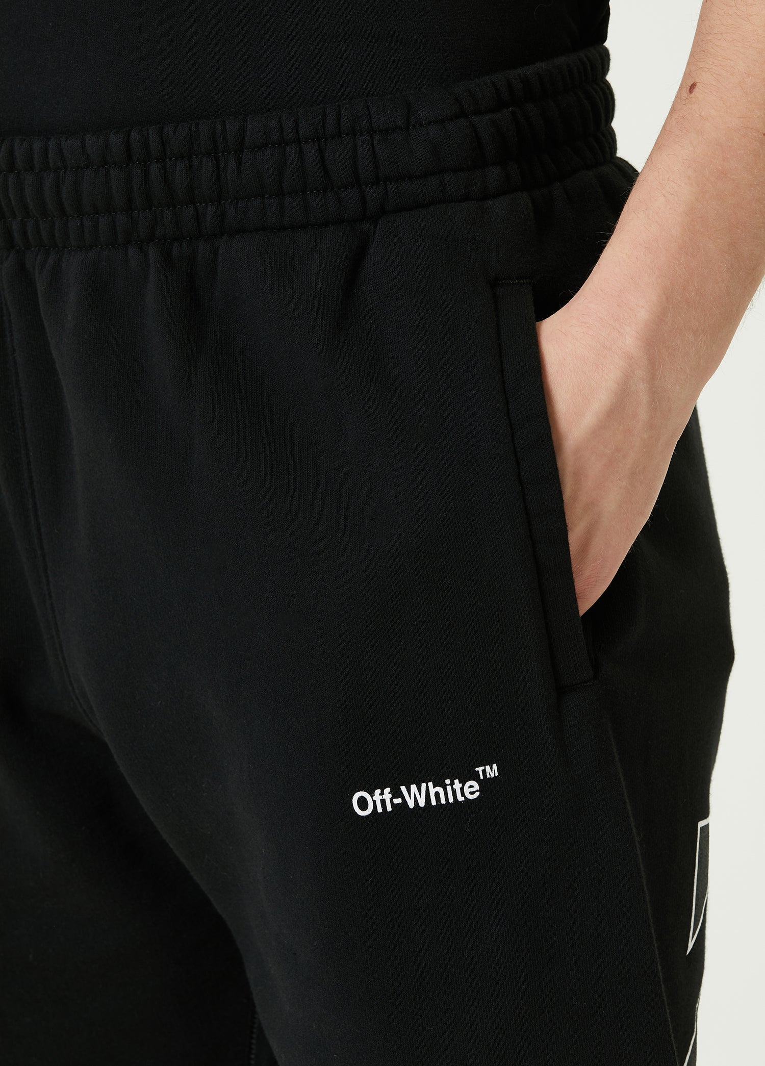 OFF-WHITE CARAVAG DIAG SWEATSHORT - BEYMEN