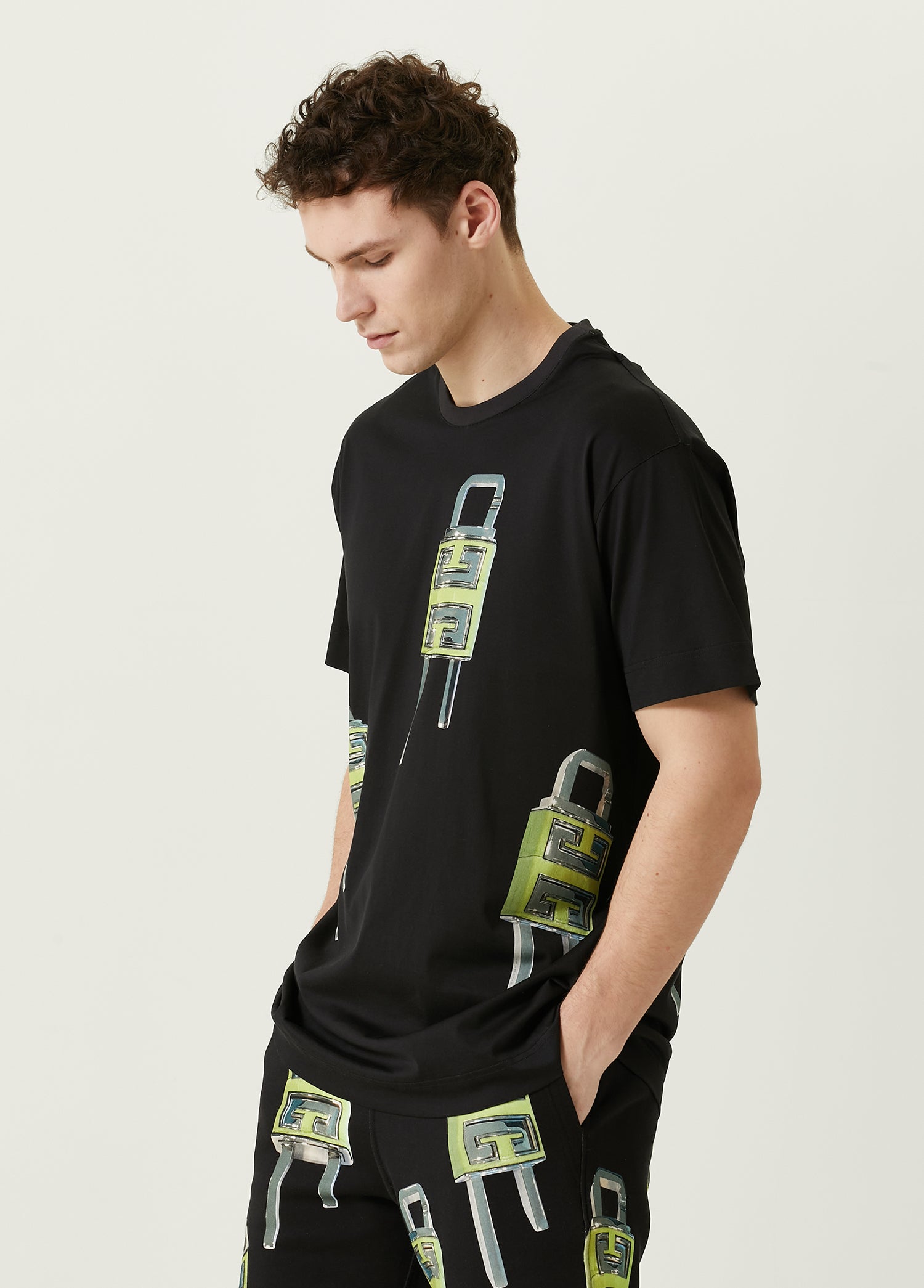 GIVENCHY T-SHIRT