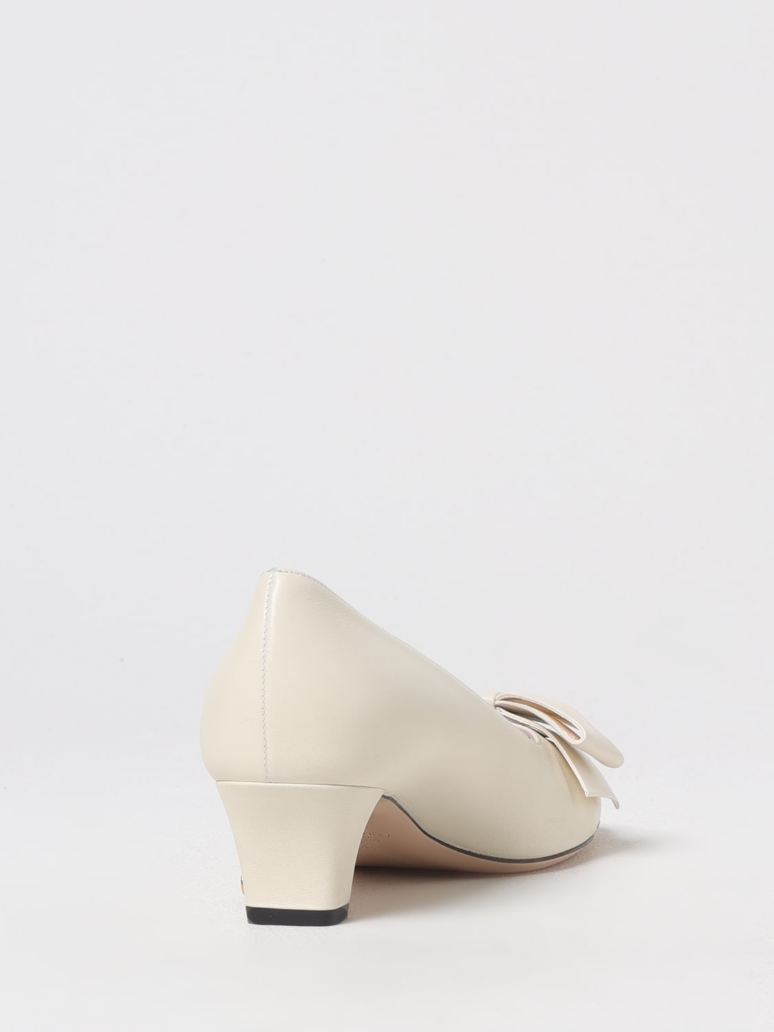 VALENTINO PUMP BRASS LOGO - BEYMEN