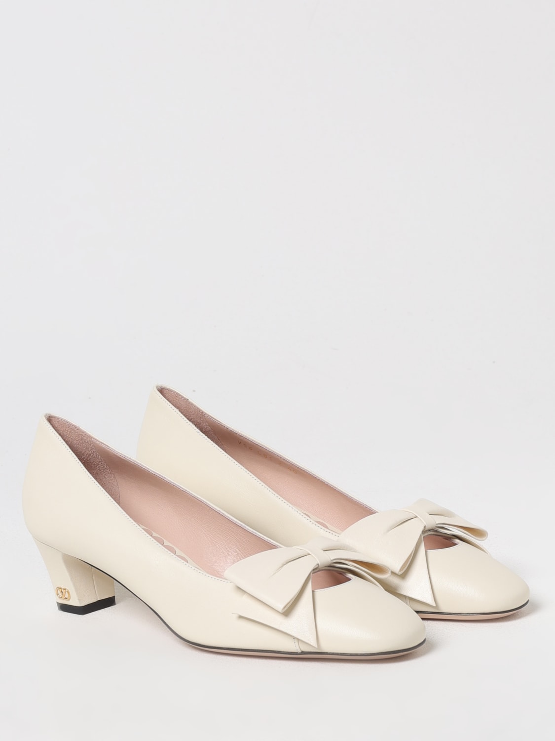 VALENTINO PUMP BRASS LOGO - BEYMEN