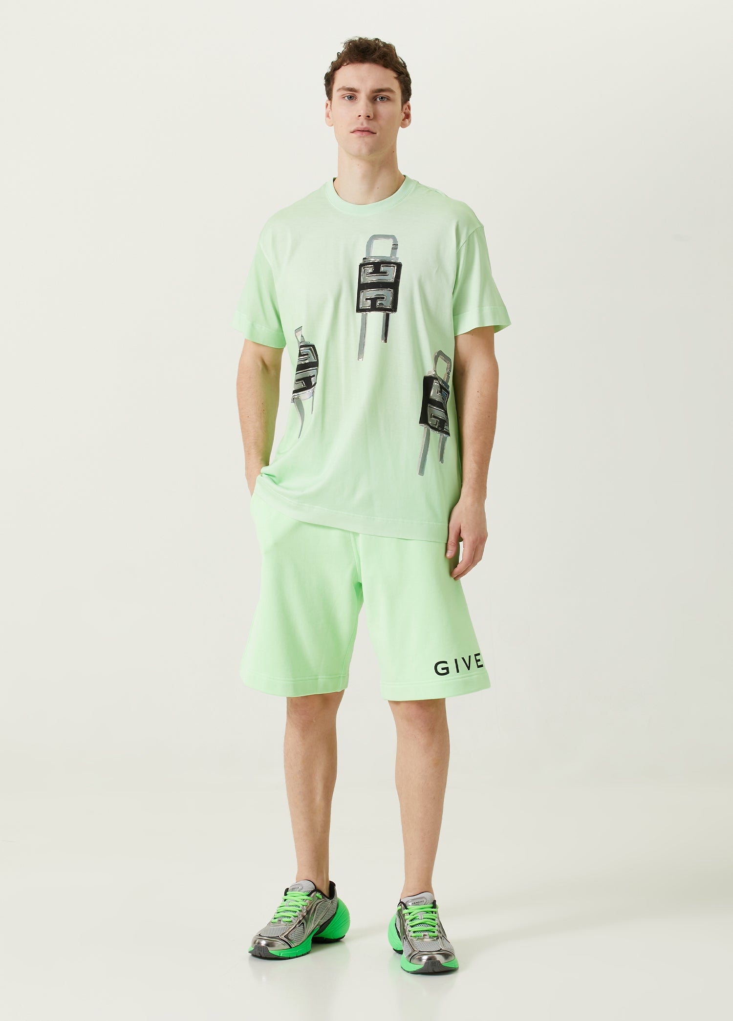 GIVENCHY T-SHIRT