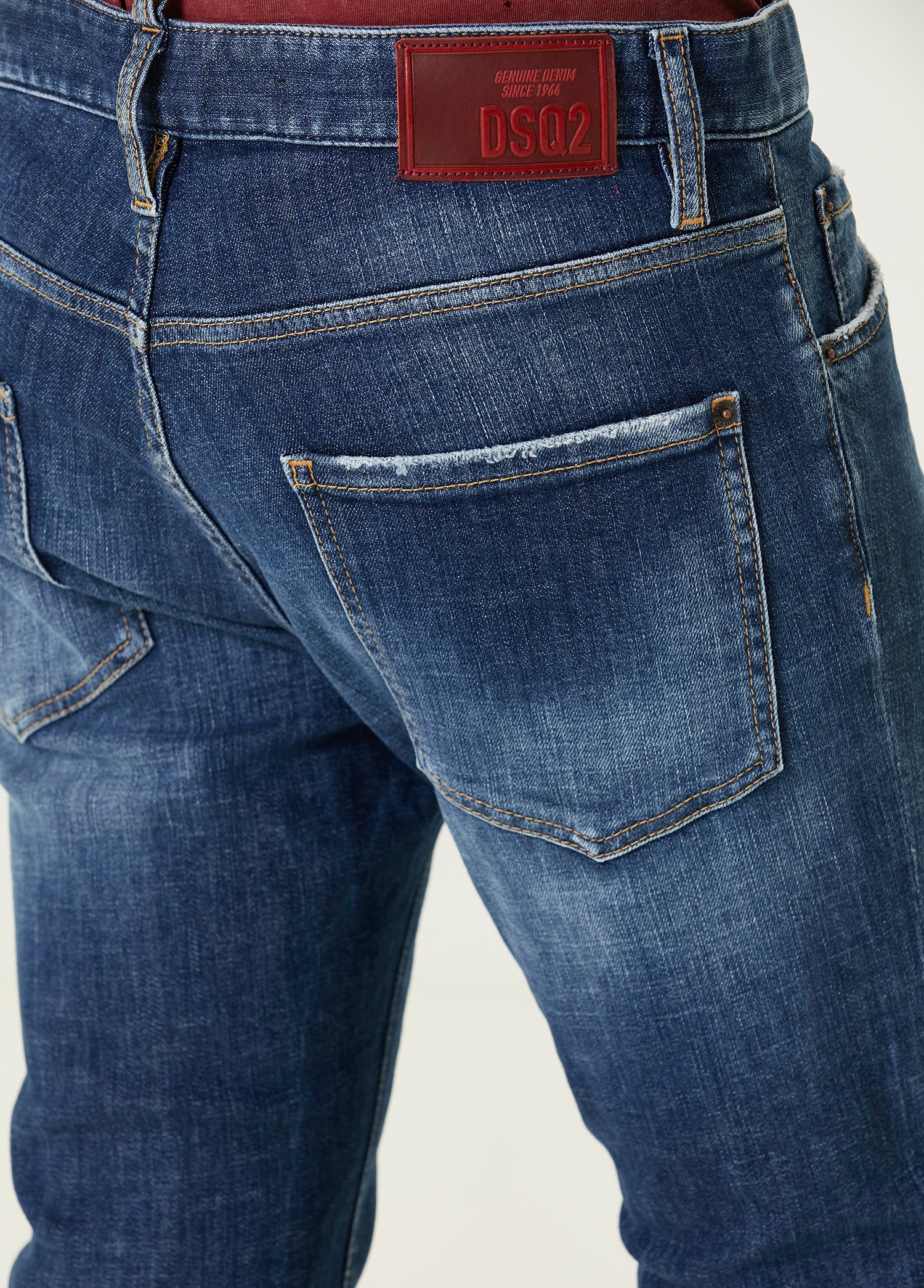 DSQUARED2 COOL GUY JEAN